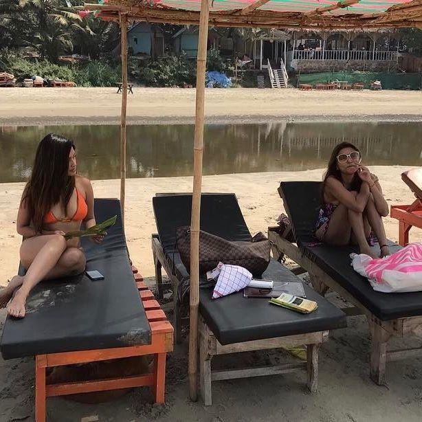 Too Hot To Handle Riya Sen S Hot Bikini Picture Goes Viral