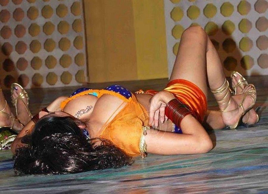 Sexy South Indian Hot Ass Dance Babe Indian 1