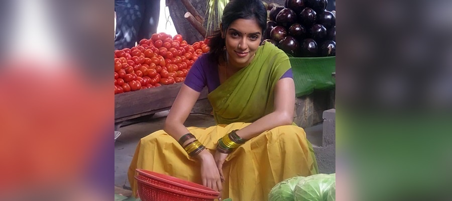 900px x 400px - VIRAL PHOTO - Asin Spotted as Vegetable Seller in Market