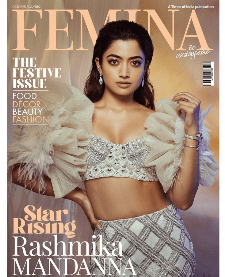 734px x 900px - OMG What is this Rashmika..? Check the Pic