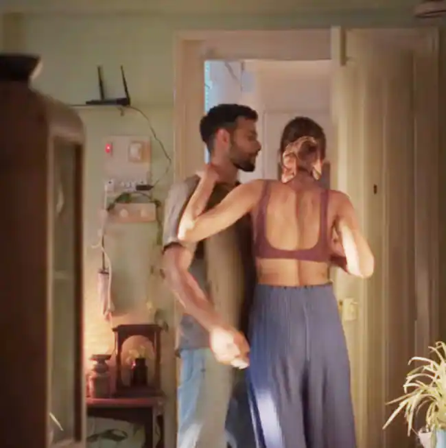 Sexy Video Deepika Kapoor - No Amount of Deepika Padukone Porn or Skin Show can Save it