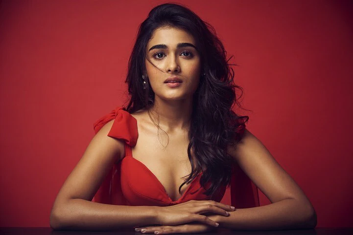 Arjun Reddy' fame Shalini Pandey is a hot mess and these sexy photos are  proof