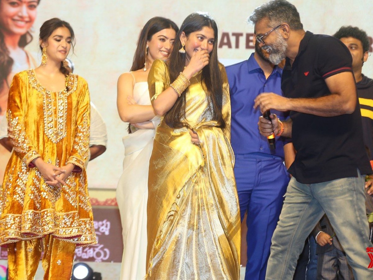 Sai Pallavi Mms Leaked Video - Sai Pallavi SHAMED Rashmika on the stage - THIS VIDEO PROVES