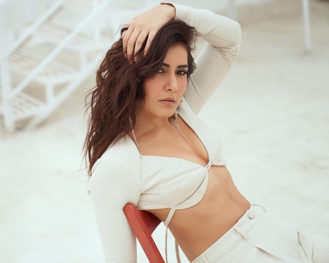 1080px x 864px - Pic Talk: Raashi Khanna's 'Spicy' Day Dreaming