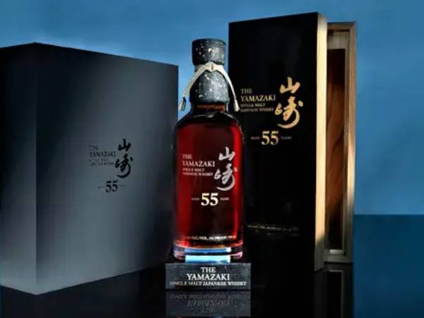 A glass of whiskey is 4.7 crore rupees Then a bottle