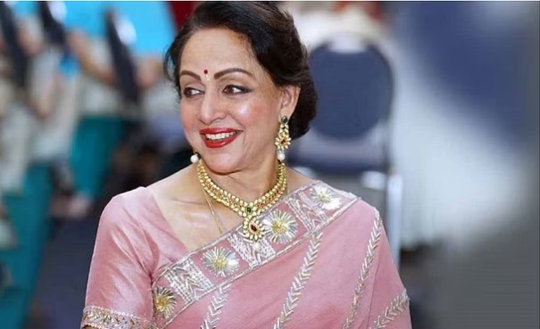 Hema Malini Dominated The Screen In Her First Film