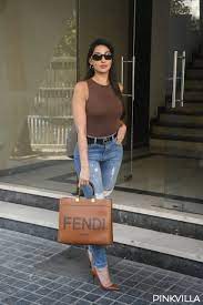 Nora Fatehi amps up her look with Fendi bag worth ₹2.5 lakh, see