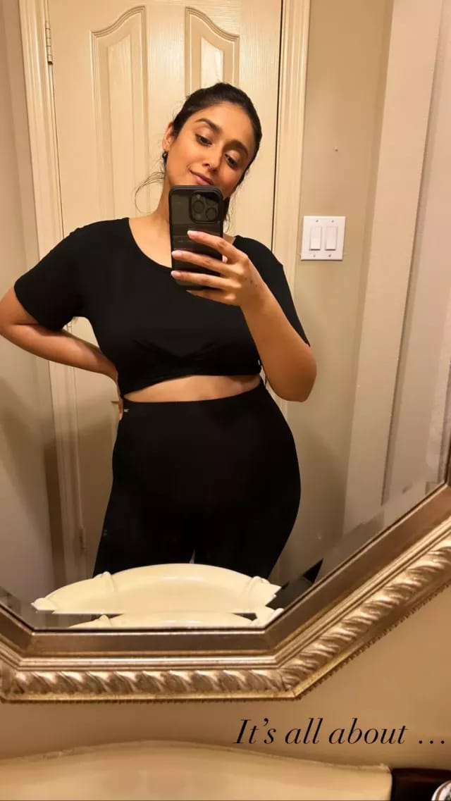 Ileana D Cruz Full X Naghi - Ileana D cruz shares mirror selfie flaunting a baby bump