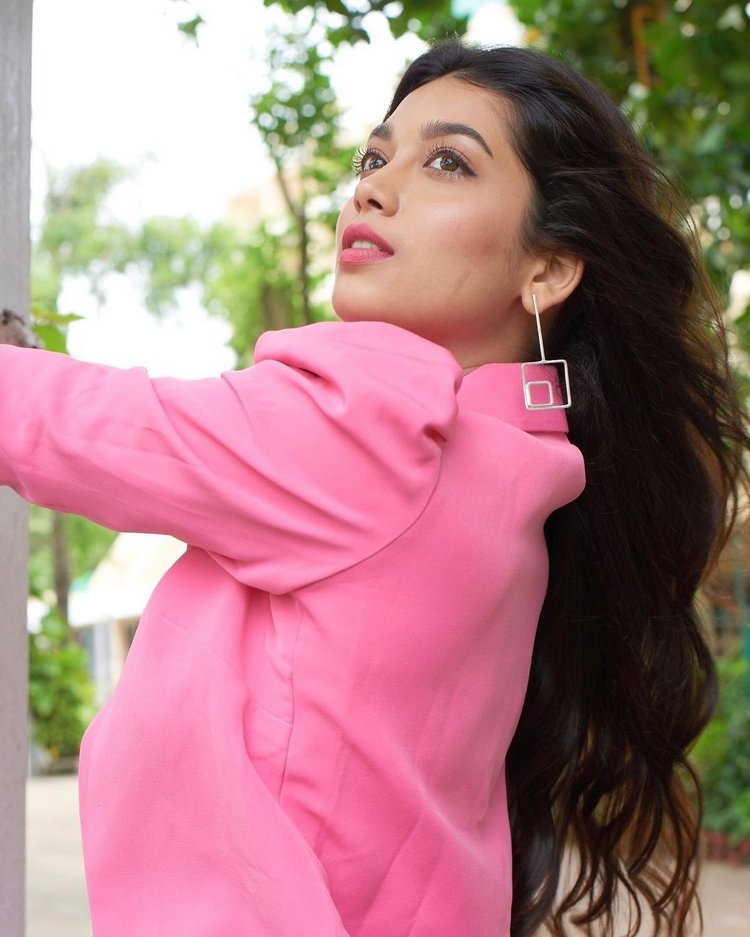 Digangana Suryavanshi Photos