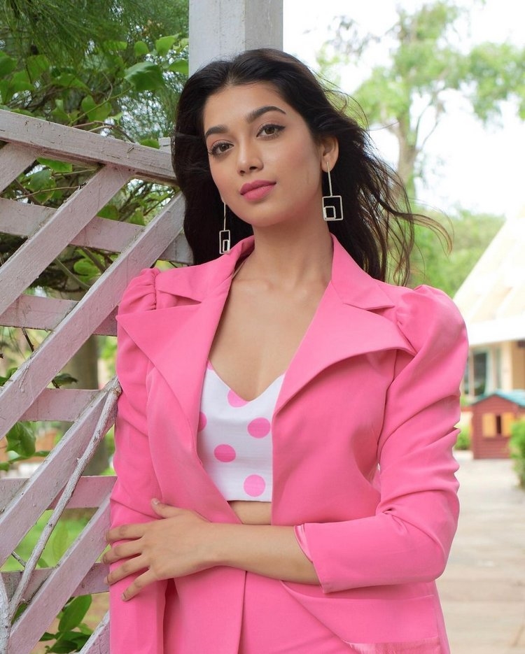 Digangana Suryavanshi Photos