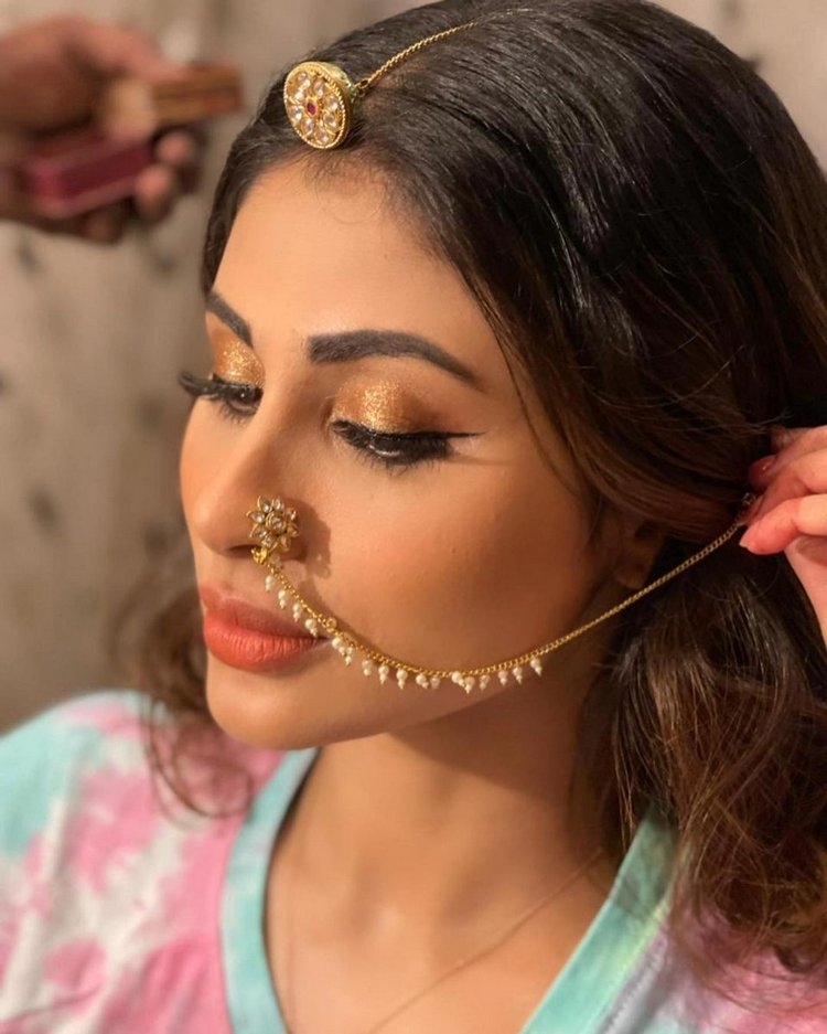 Mouni Roy latest Photos In Shooting