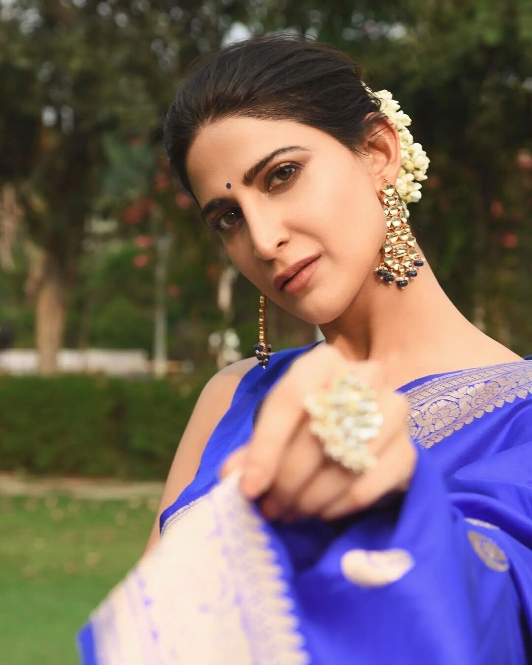 Aahana Kumra New Amazing Looks Photos