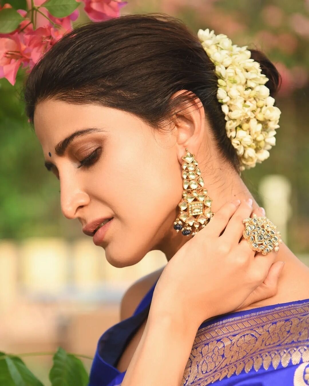 Aahana Kumra New Amazing Looks Photos