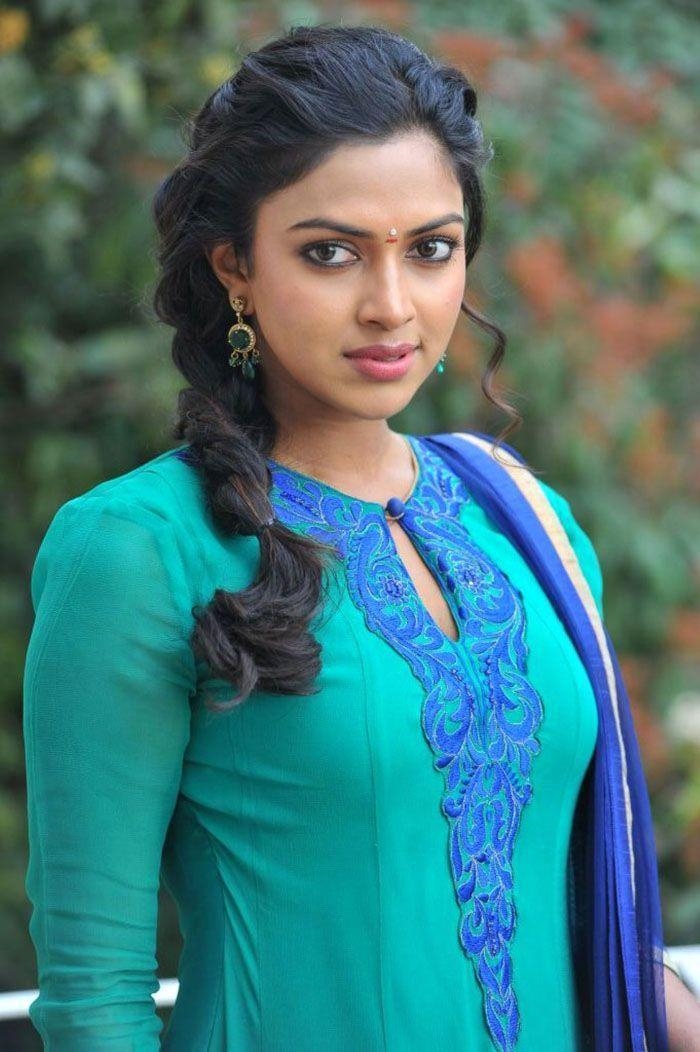 Actess Amala Paul Photo Collection