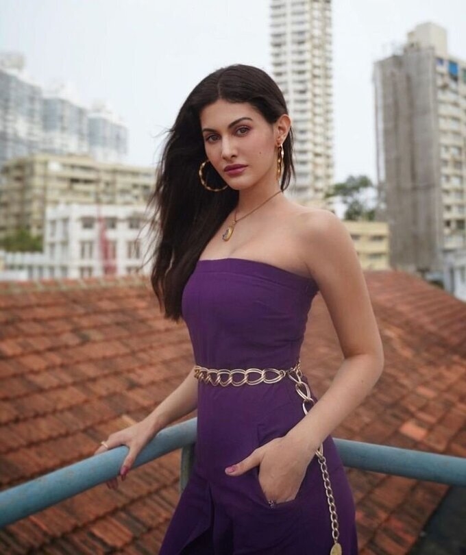 Actress Amyra Dastur Latest Photo Collection