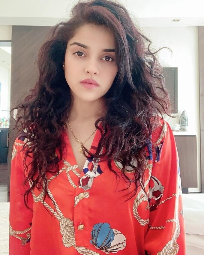 Actress And Mode Pia Bajpai Latest Image Collection