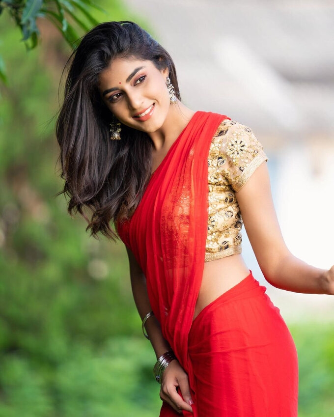 Actress And Model Divya Suresh Latest Images