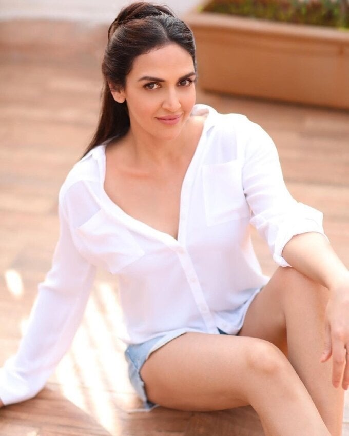 Actress And Model Esha Deol Image Collection