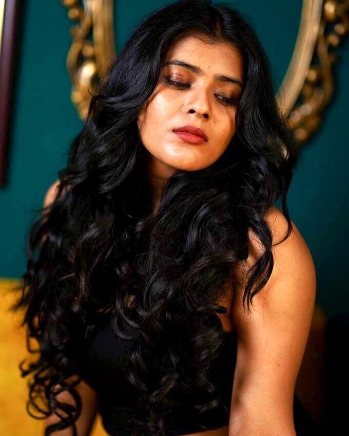 Actress And Model Hebah Patel Image Collection