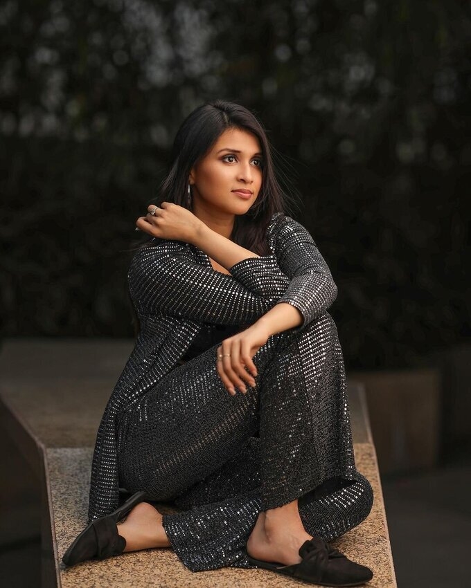 Actress And Model Mannara Chopra Photo Collection