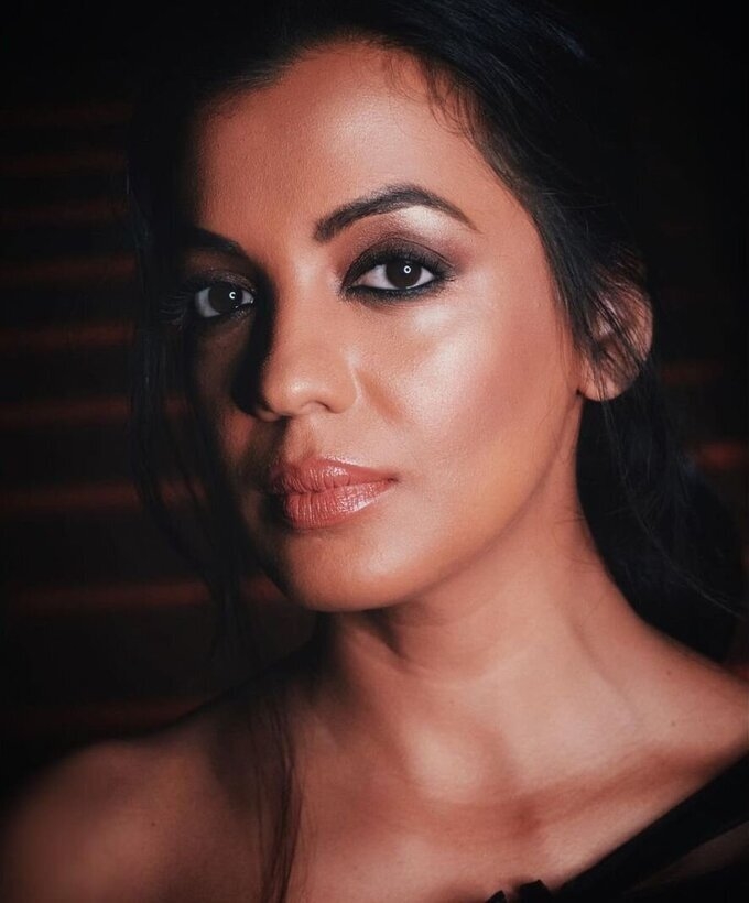 Actress And Model Mugdha Godse New Image Collection