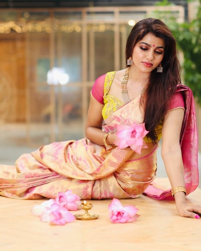 Actress And Model Sai Dhanshika Image Collection