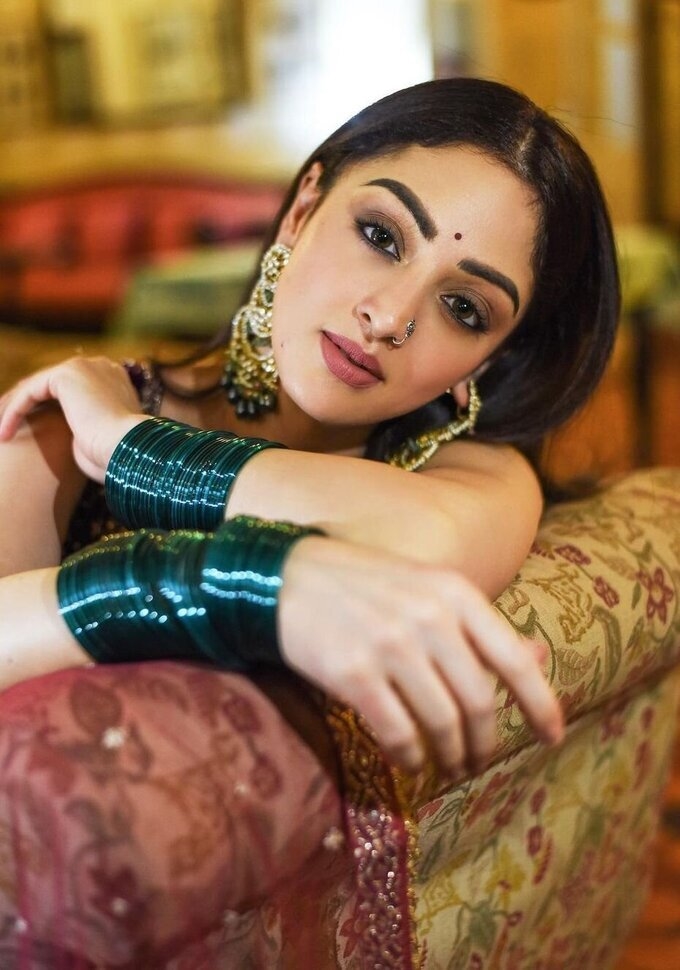 Actress And Model Sandeepa Dhar Hot Stunning Images