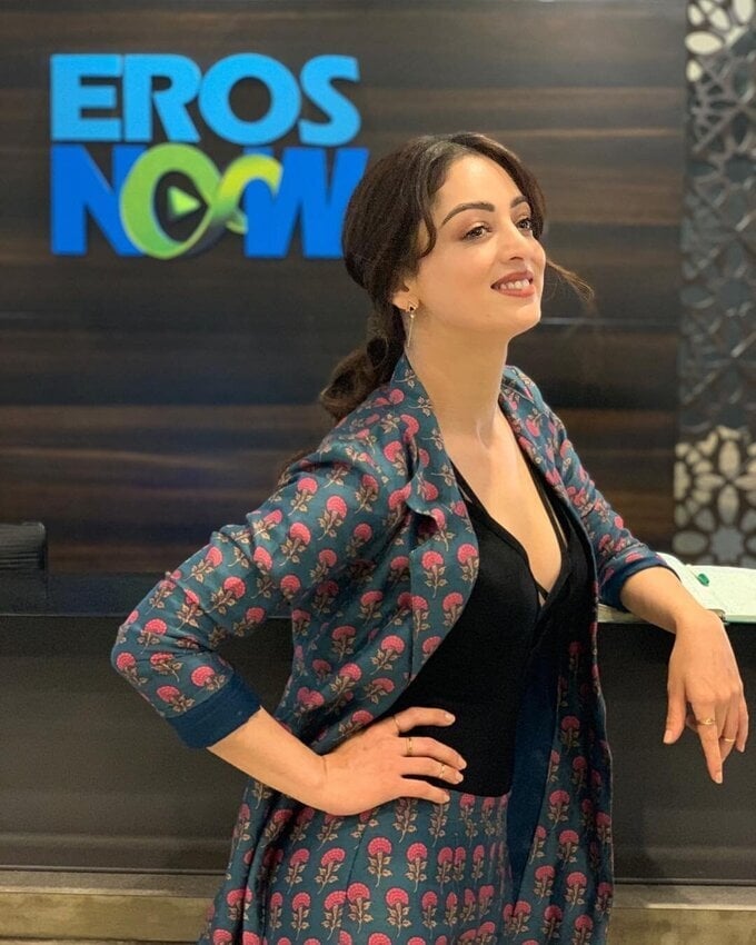 Actress And Model Sandeepa Dhar Latest Photo Collection