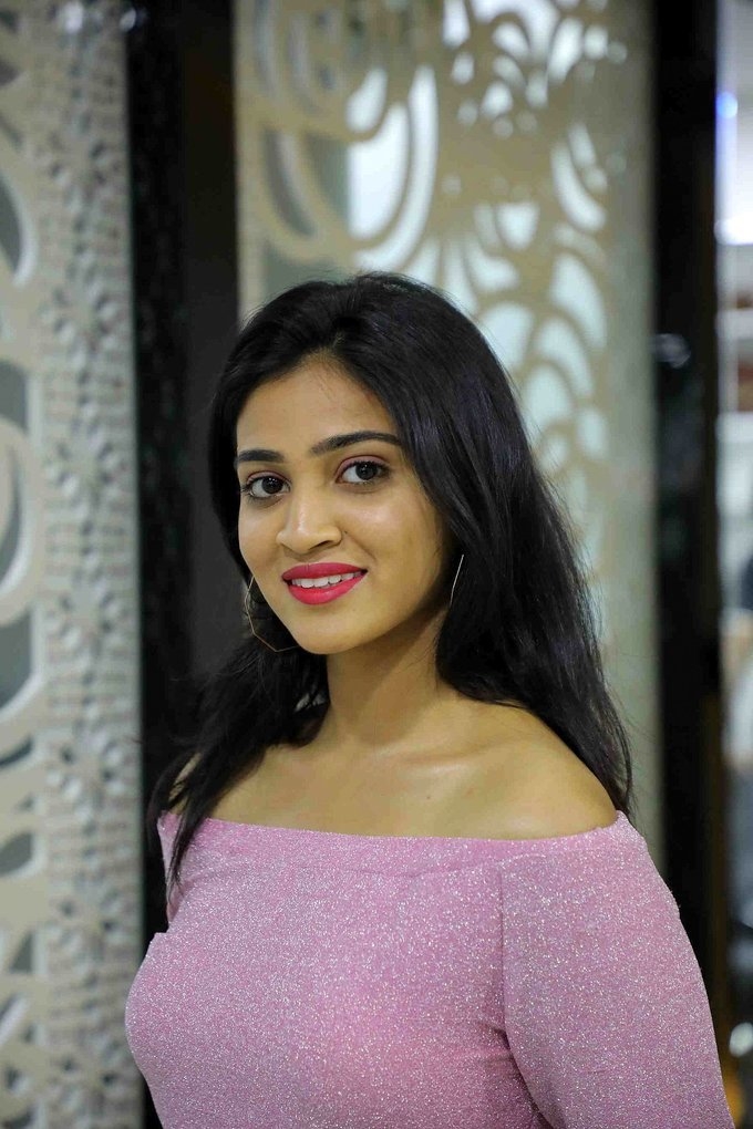 Actress And Model Vakshika Latha Latest Images