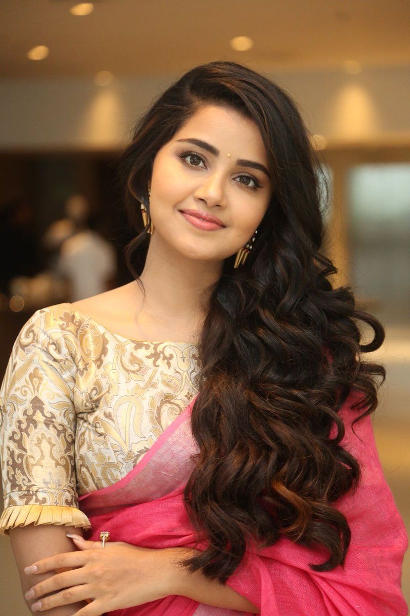 Actress Anupama Parameswaran Looking Gorgeous In Saree