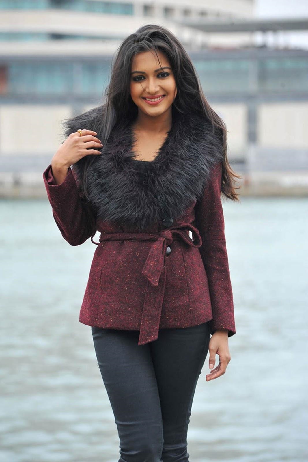 Actress Catherine Tresa Photo Collection