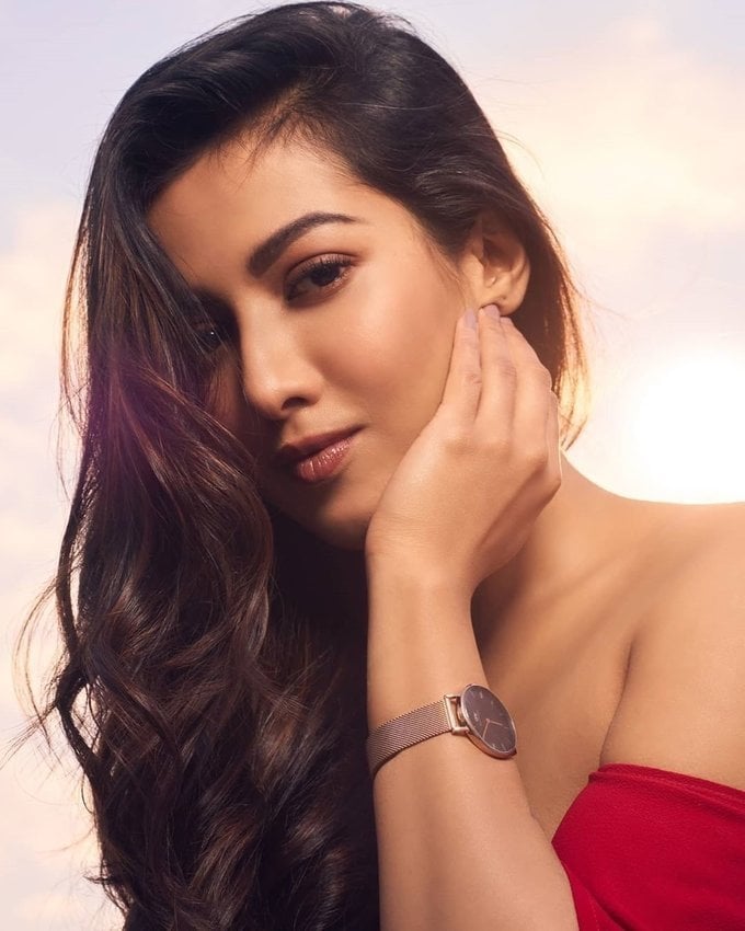 Actress Catherine Tresa Stunning Images