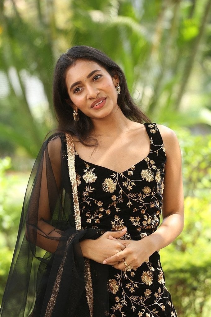 Actress Gnaneswari Kandregula Stunning Images In Black Attire