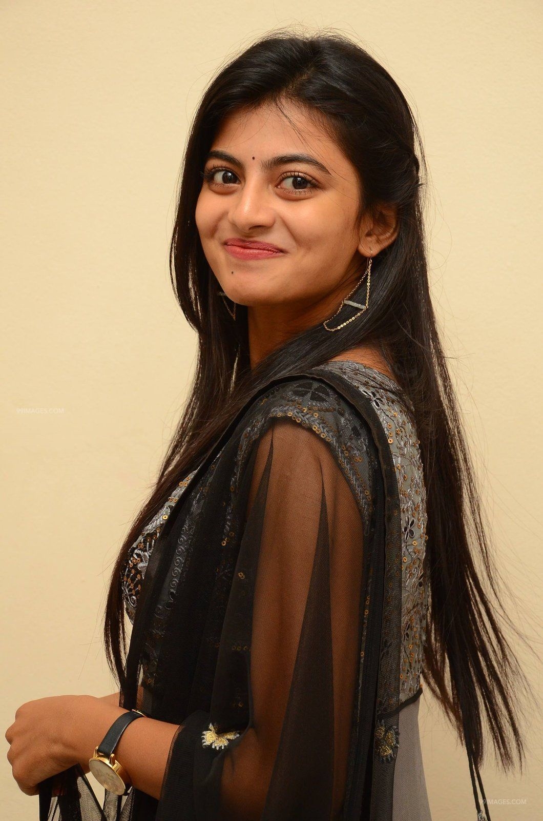 Actress Kayal Aanandi Image Collection