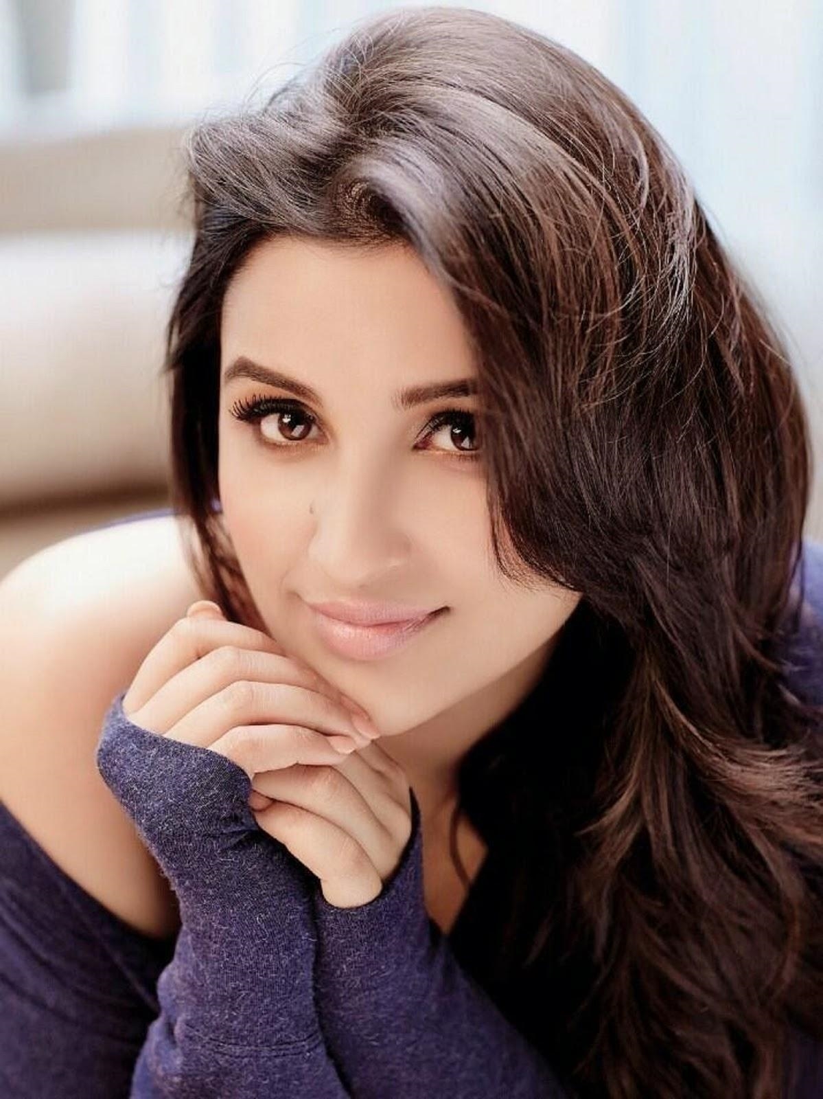 Actress Parineeti Chopra Image Collection