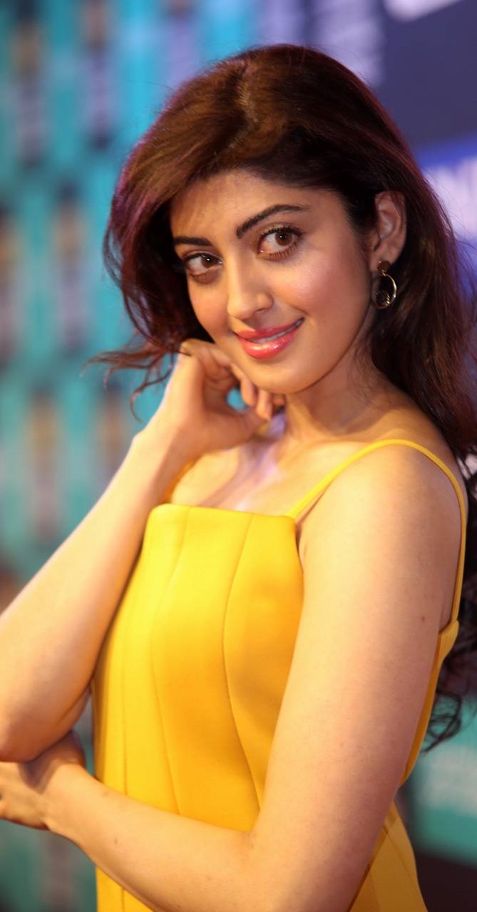 Actress Pranitha Subhash Hot And Cute Images