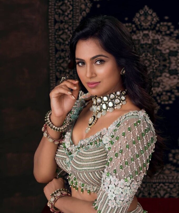 Actress Ramya Pandiyan Latest Images