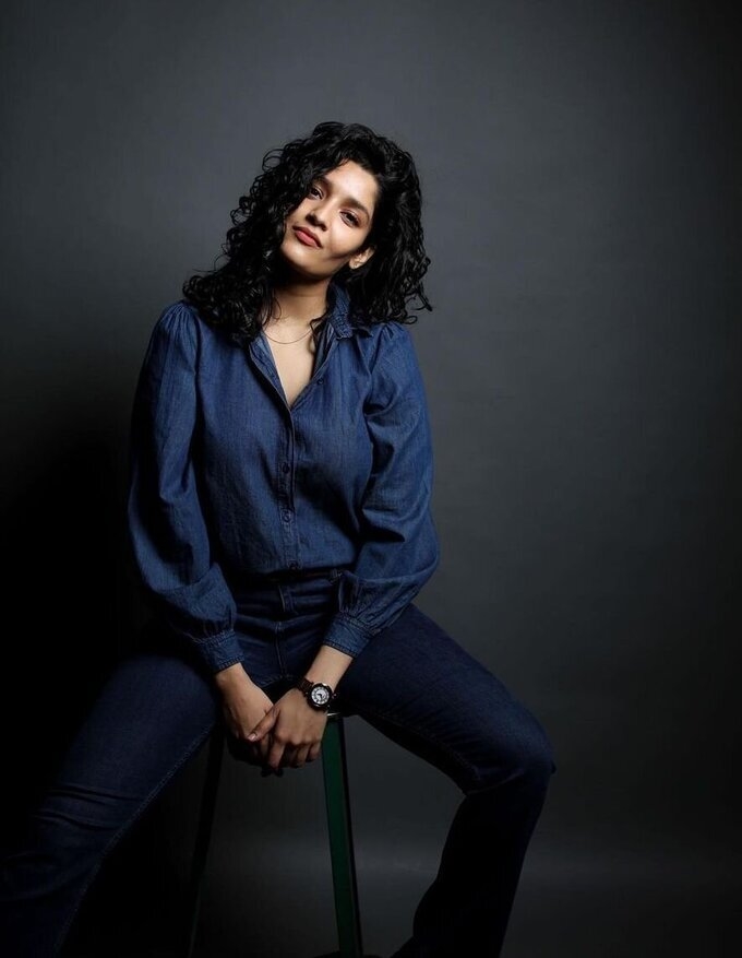 Actress Ritika Singh Photo Collection