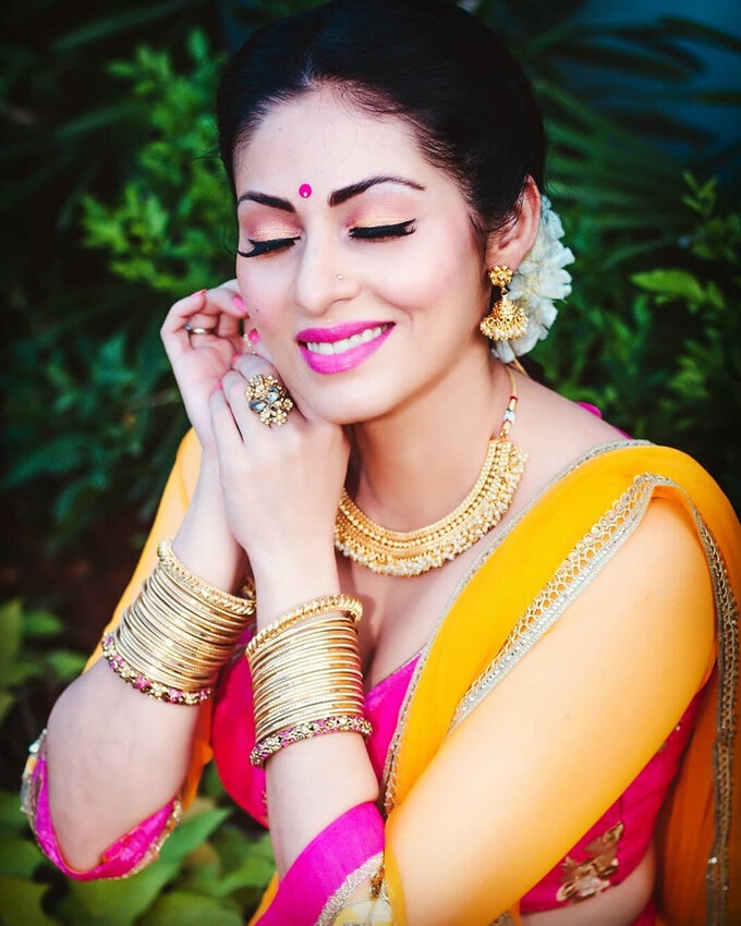 Actress Sadha Image Collection In Saree