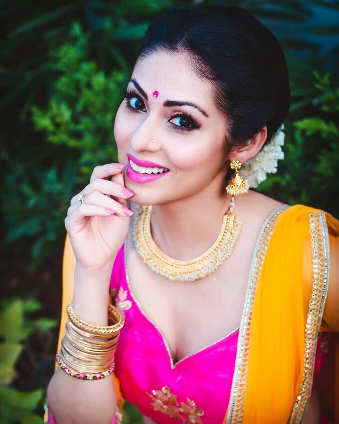 Actress Sadha Image Collection In Saree