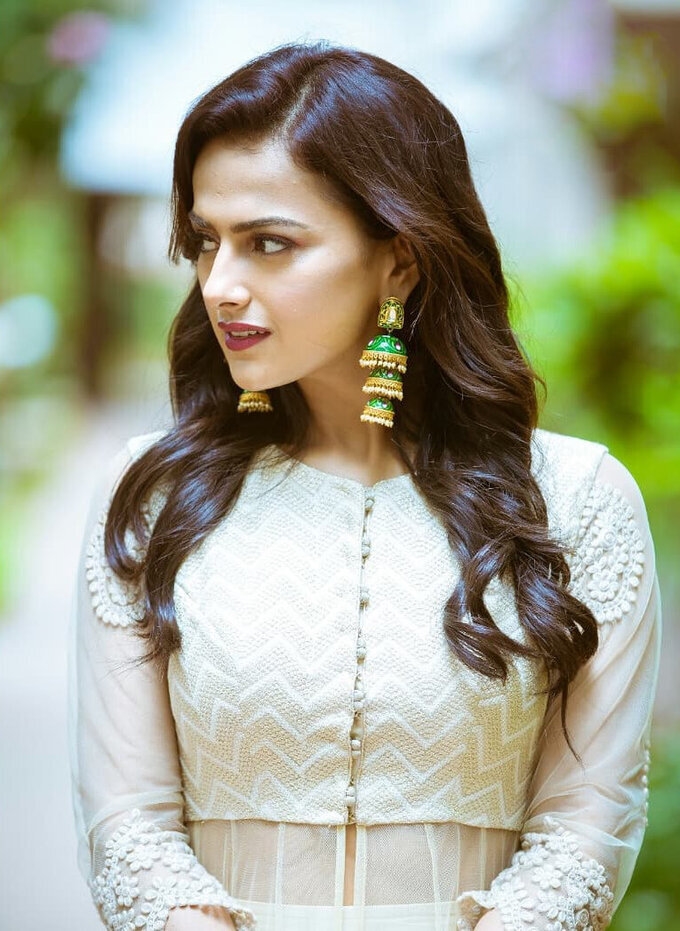 Actress Shraddha Srinath Latest Photo Collection