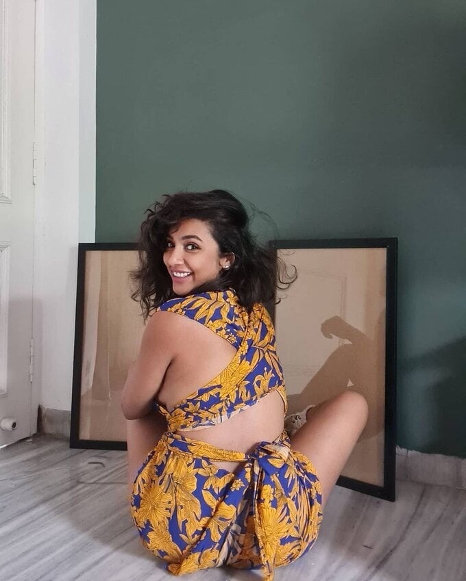 Actress Tejaswi Madivada Hot Images