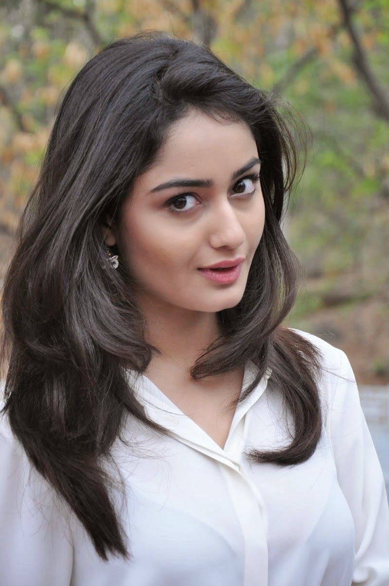 Actress Tridha Choudhury Image Collection