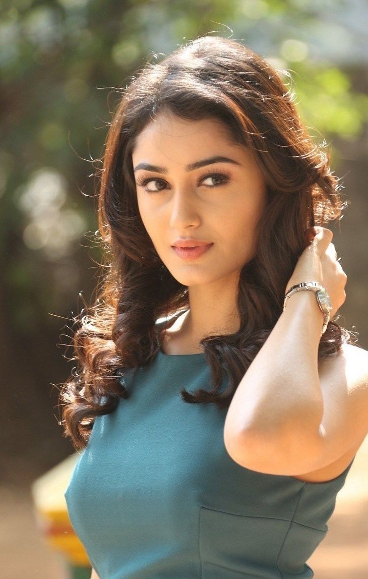 Actress Tridha Choudhury Image Collection