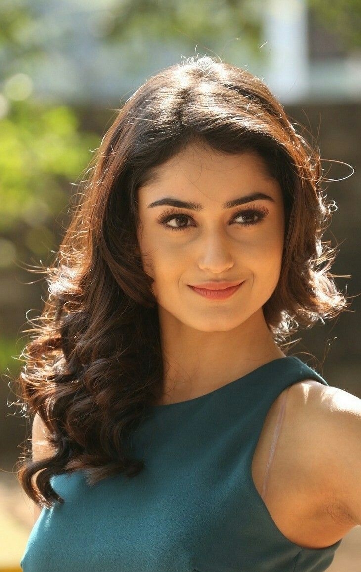 Actress Tridha Choudhury Photo Collection