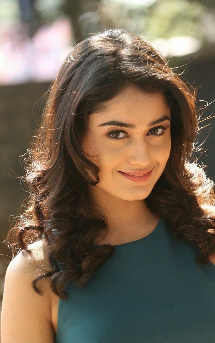 Actress Tridha Choudhury Photo Collection