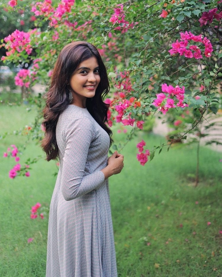 Amritha Aiyer New Images Gallery Collection