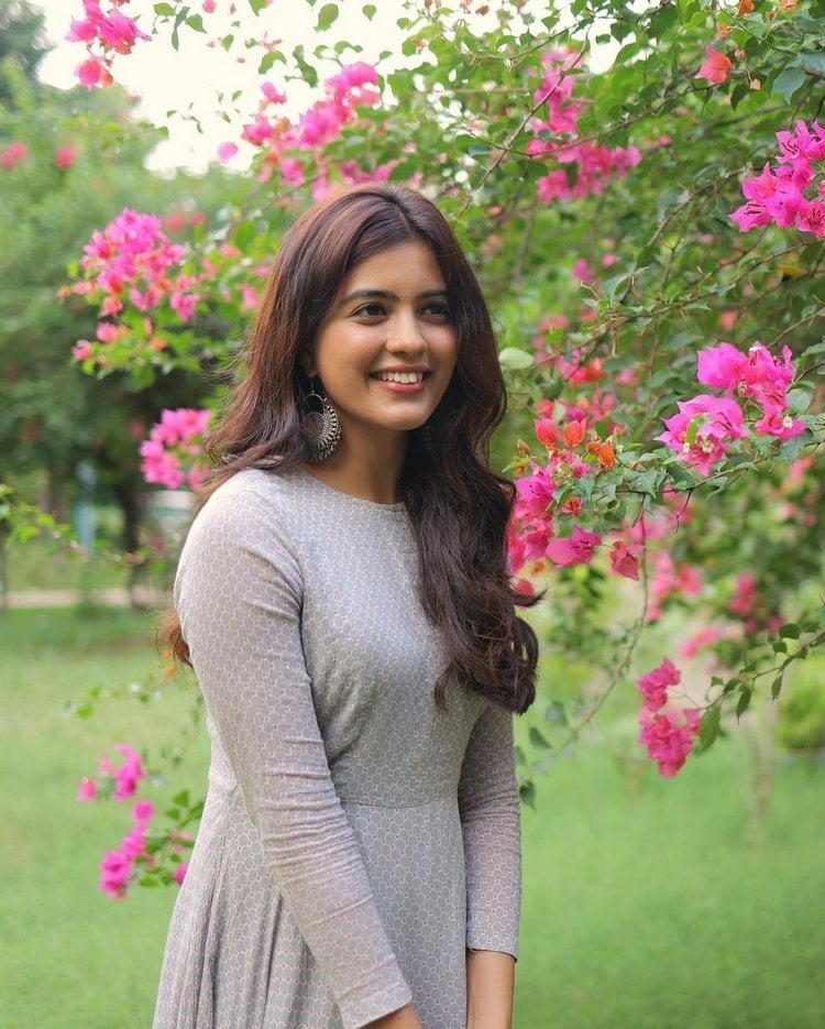 Amritha Aiyer New Images Gallery Collection