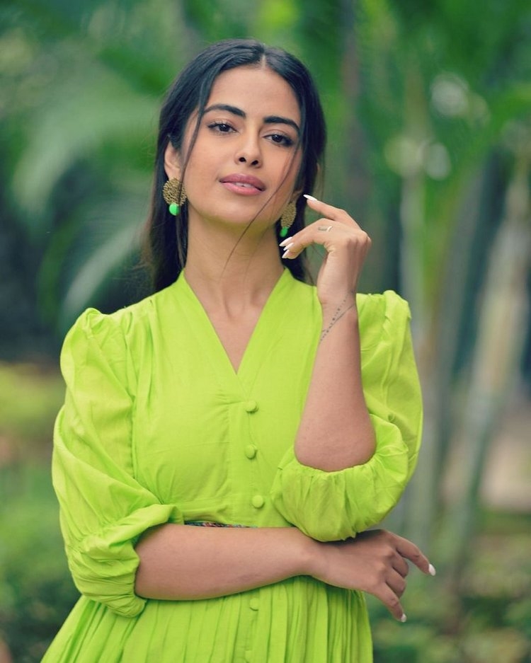 Avika Gor latest Photos In Green Dress