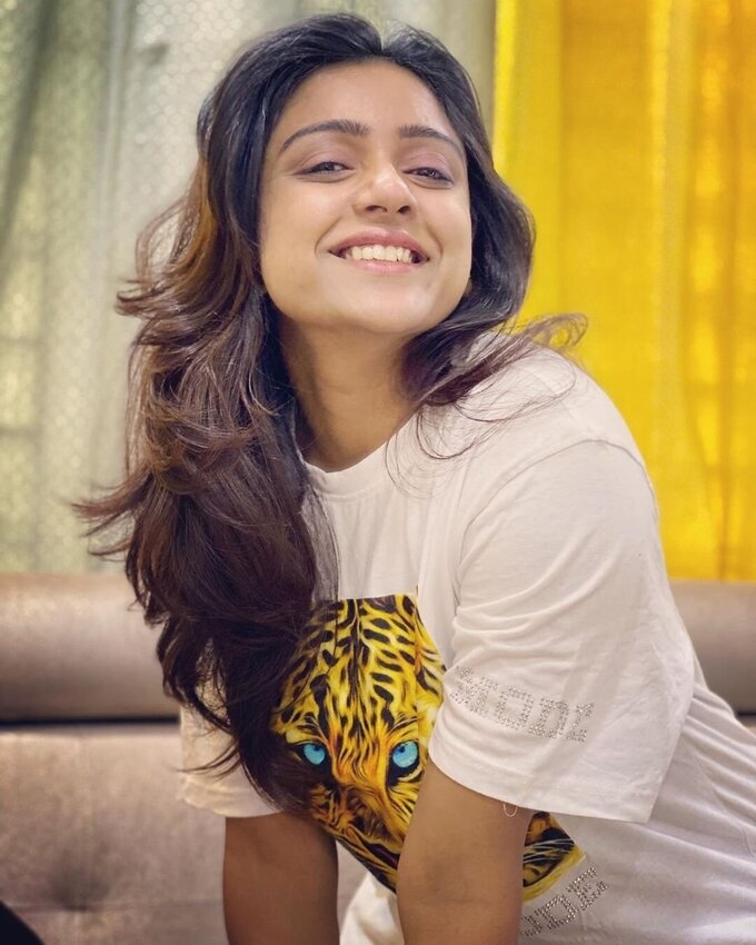 BiggBoss Contestant And Actress Vithika Sheru Images